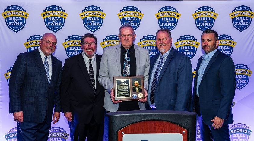 Michael Hargraves Group Photo. 